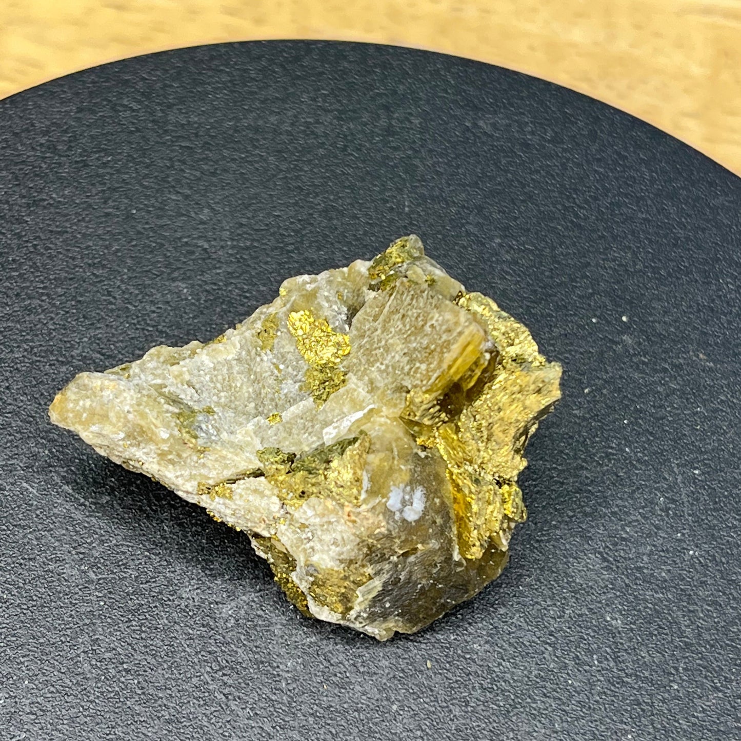 Siderite and Chalcopyrite - F