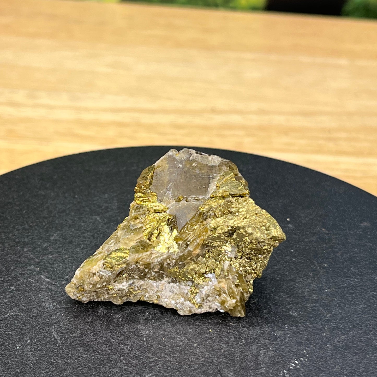 Siderite and Chalcopyrite - F